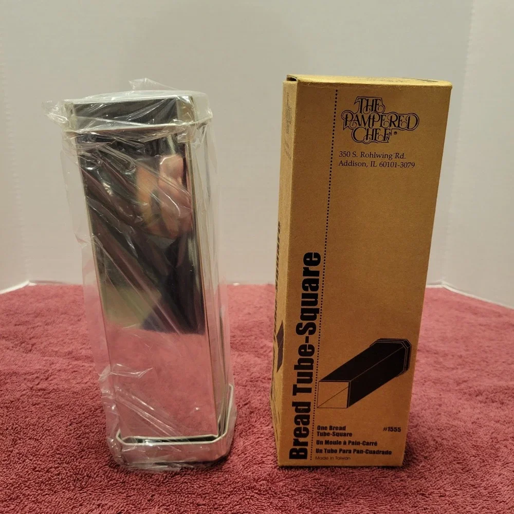 Pampered Chef Bread Tube-Square‎ #1555 New in Box